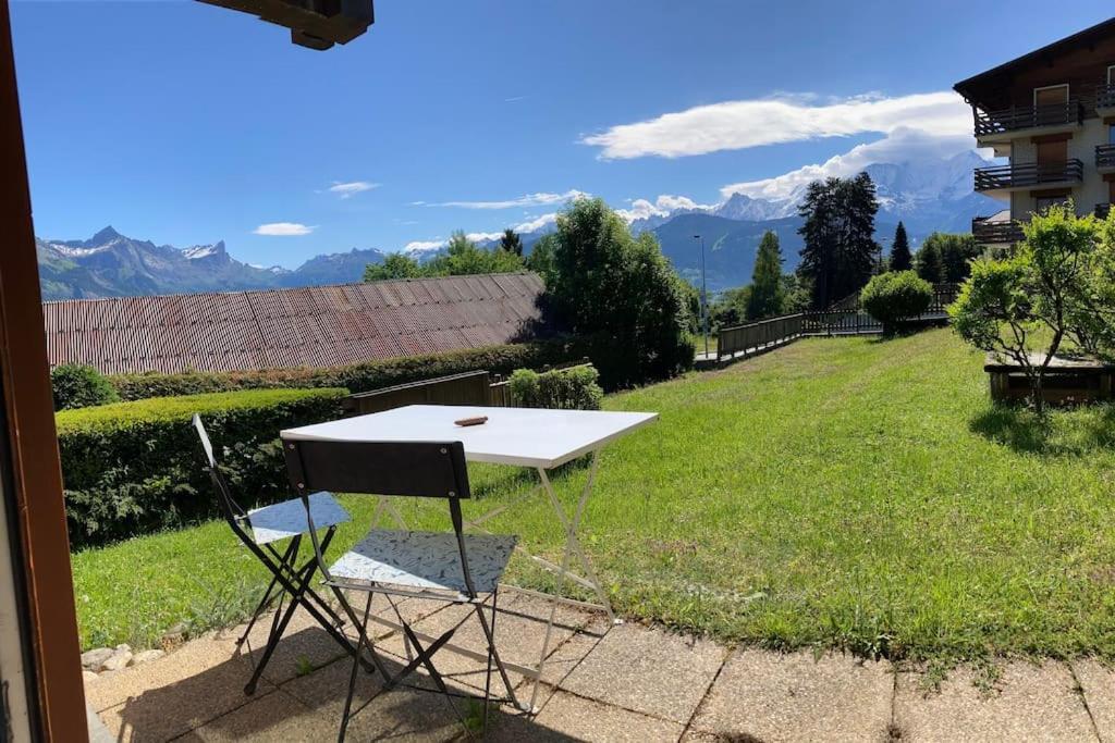 La Marmotte: Vue Mont Blanc, Terrasse, Parking Apartment กงบลู ภายนอก รูปภาพ